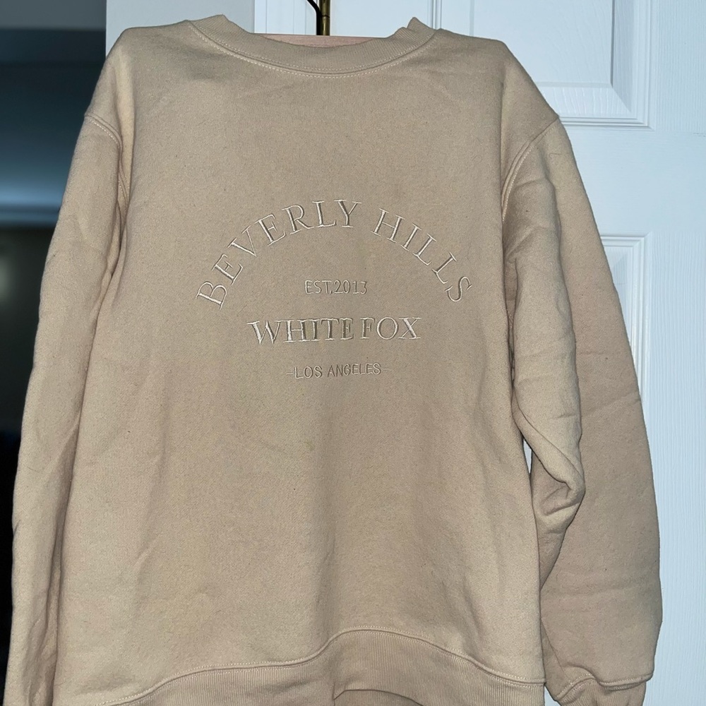 White fox boutique - crew neck s/m